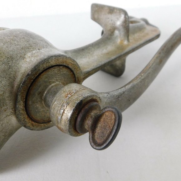 Universal Meat Kitchen Grinder 2 Cast Iron Wood Handle Hand Crank Vintage No Box - Picture 7 of 9